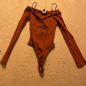 Lulu’s auburn off the shoulder bodysuit